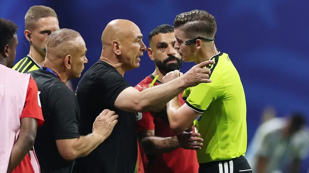 El DT de Egipto apuntó contra la FIFA: “Quieren que siga Messi por marketing”