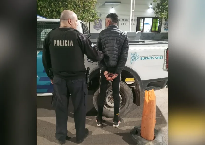 Aprehendido por atacar a golpes a su pareja